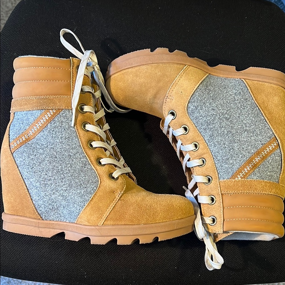 Serra boots size 8. Never worn.